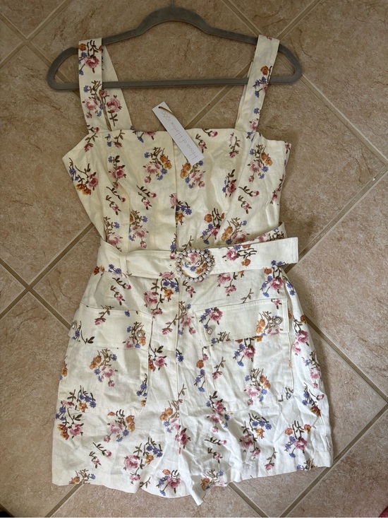 House of Harlow 1960 Pants - House of Harlow 1960 cream linen blend floral romper pearl embellished belt sz 4